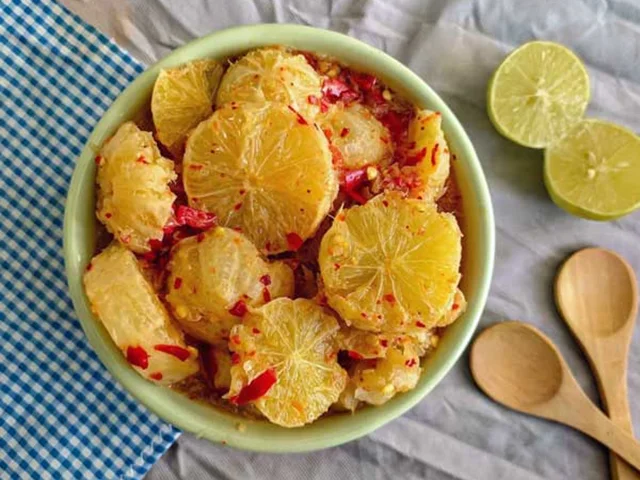 ترشی لیمو مخصوص بلوچستان